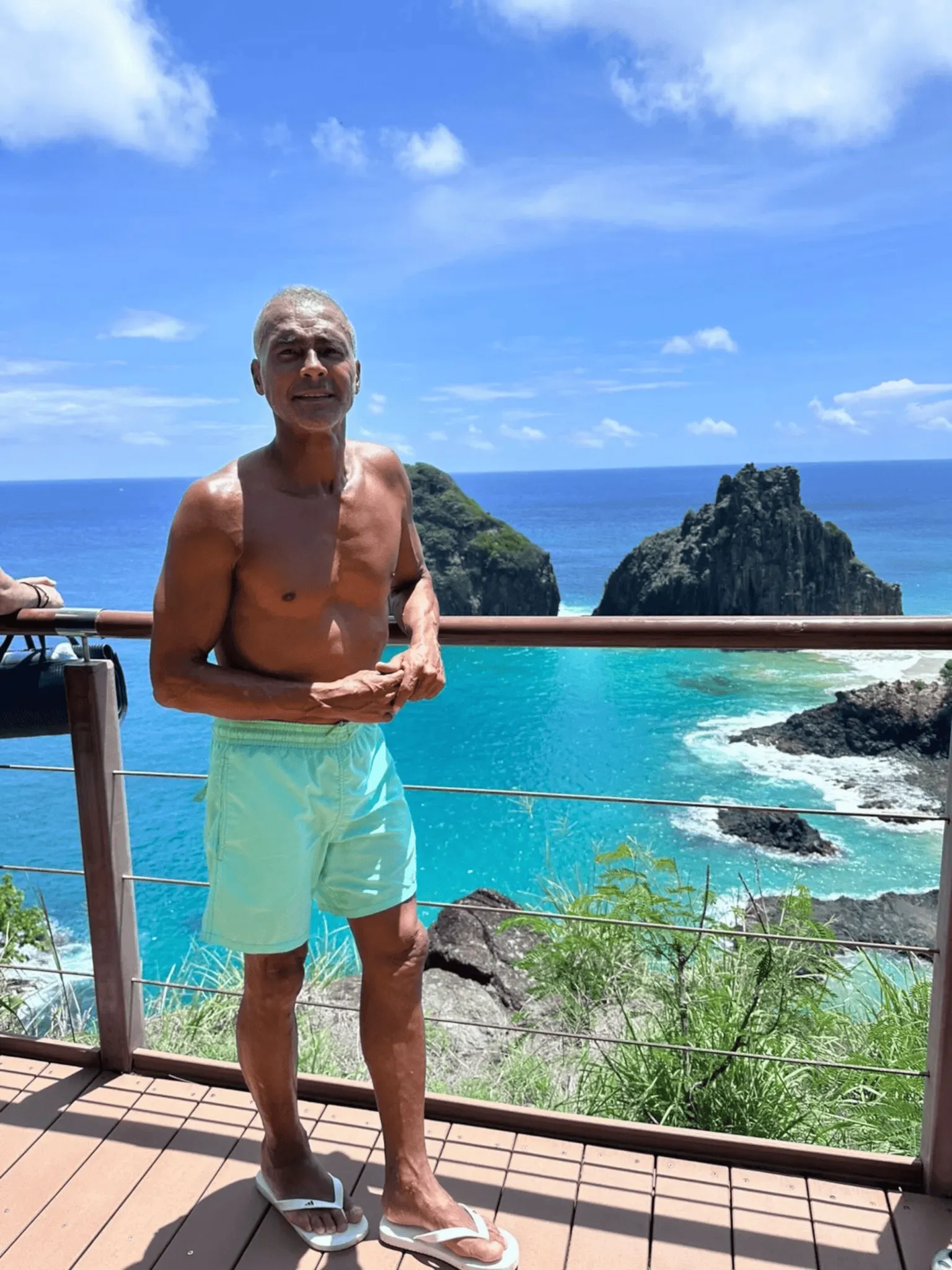 MK体育登录入口-罗马里奥被比他小35岁学生女友甩了，他被曝与对方闺蜜出轨